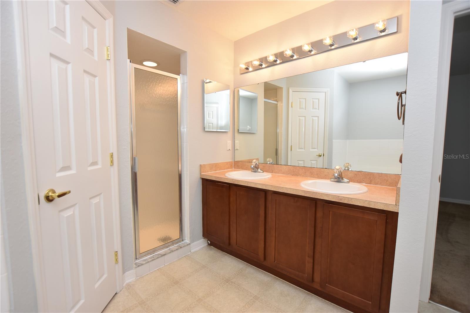 Image 15 of 31 For 1615 Laurel Meadows Drive