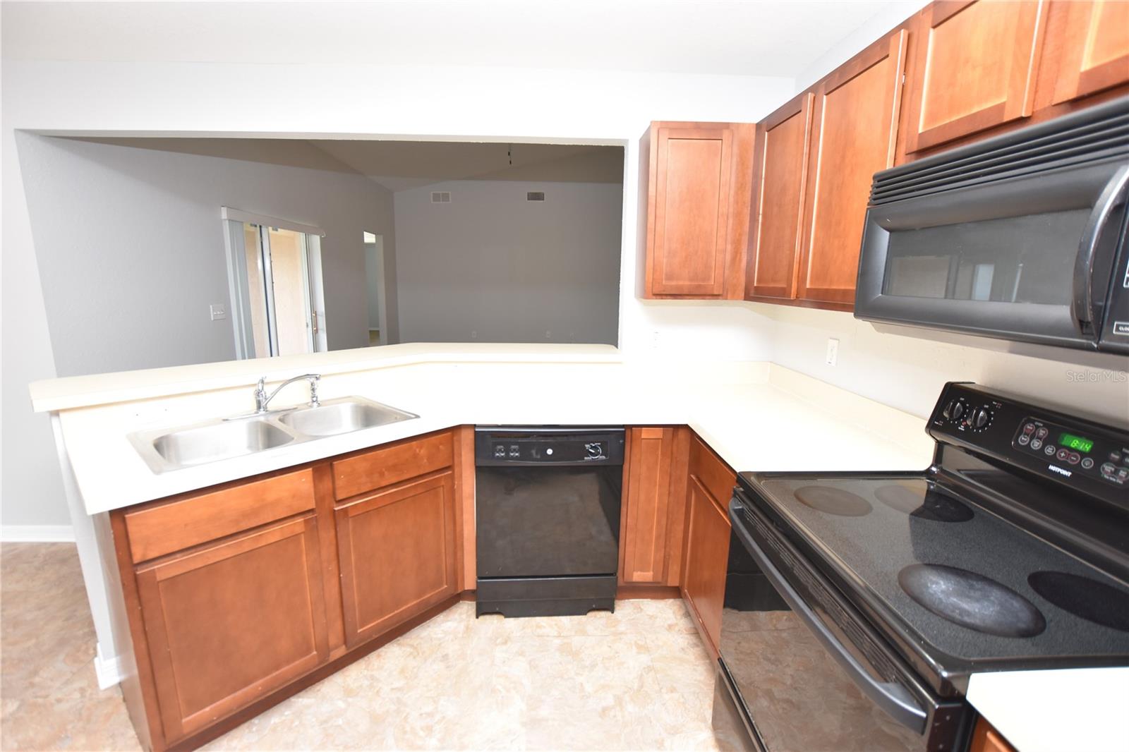 Image 6 of 31 For 1615 Laurel Meadows Drive