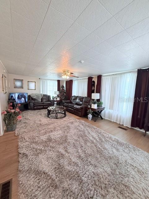 Image 12 of 26 For 816 Elizabeth Lane