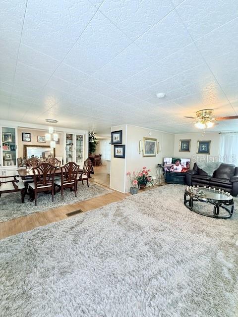 Image 13 of 26 For 816 Elizabeth Lane