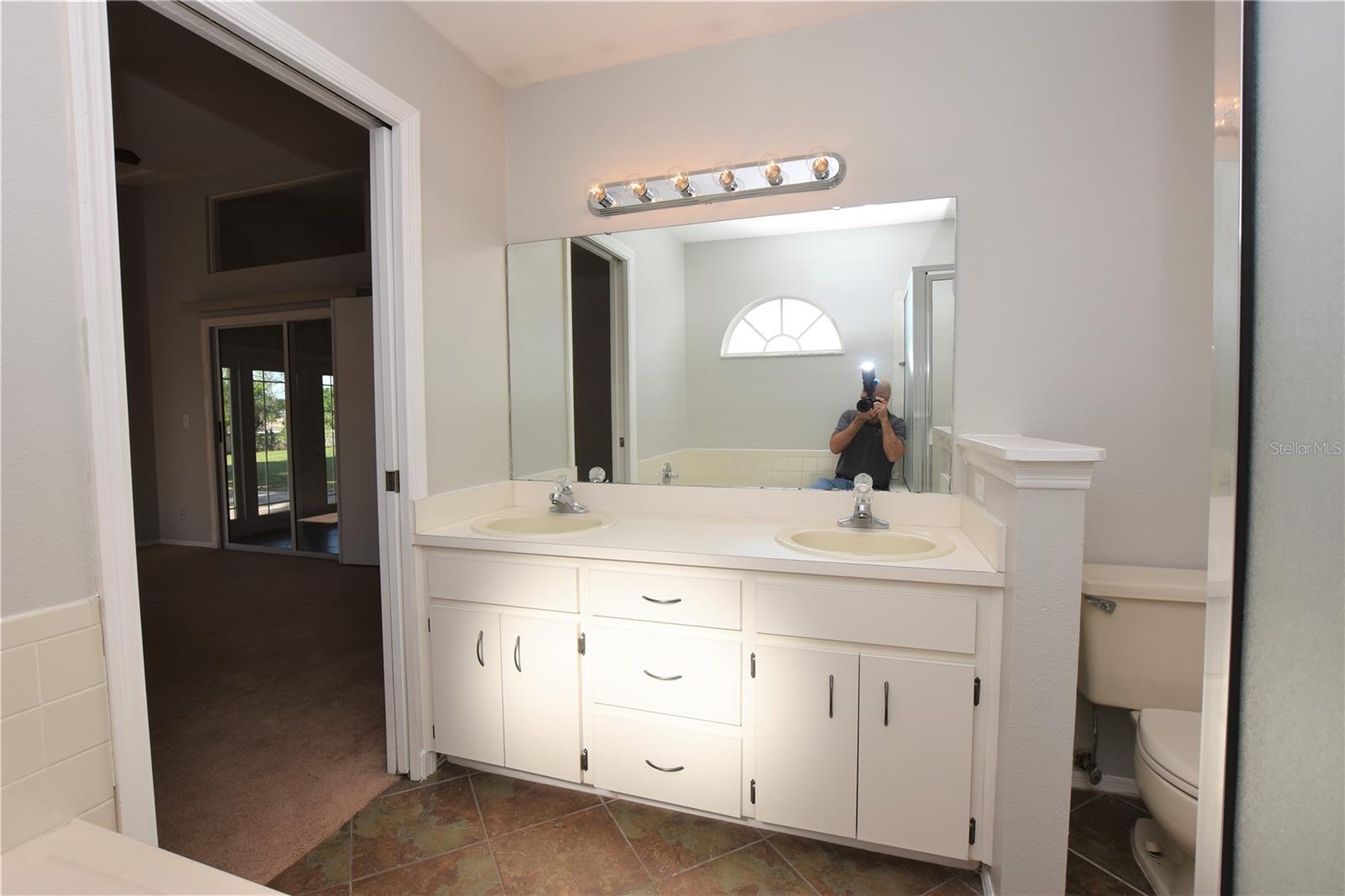 Image 15 of 33 For 5357 St Lucia Drive