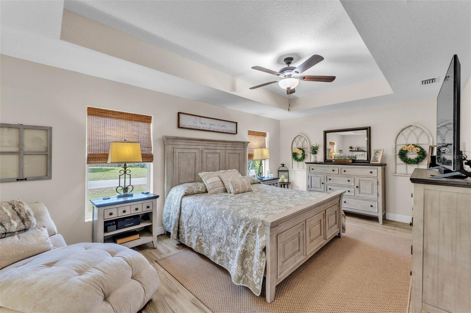 Listing photo id 18 for 11447 Adelia Street