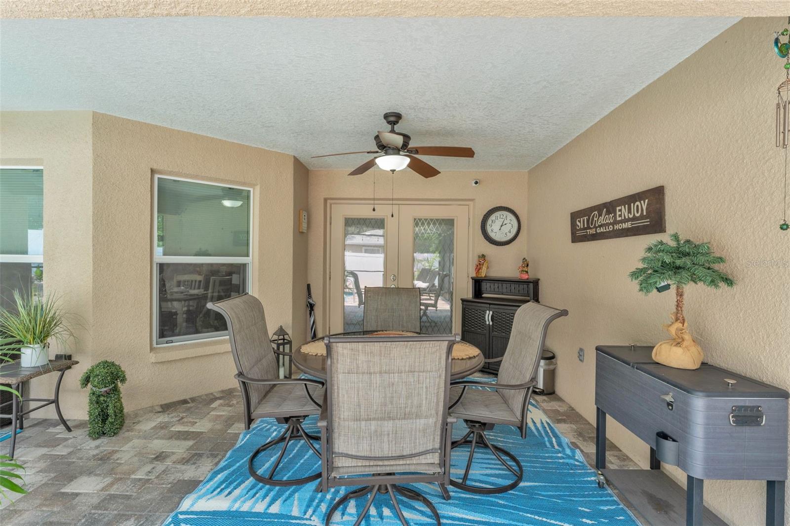 Listing photo id 35 for 11447 Adelia Street