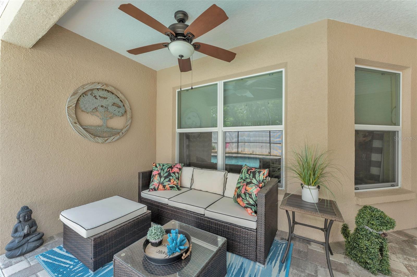 Listing photo id 38 for 11447 Adelia Street