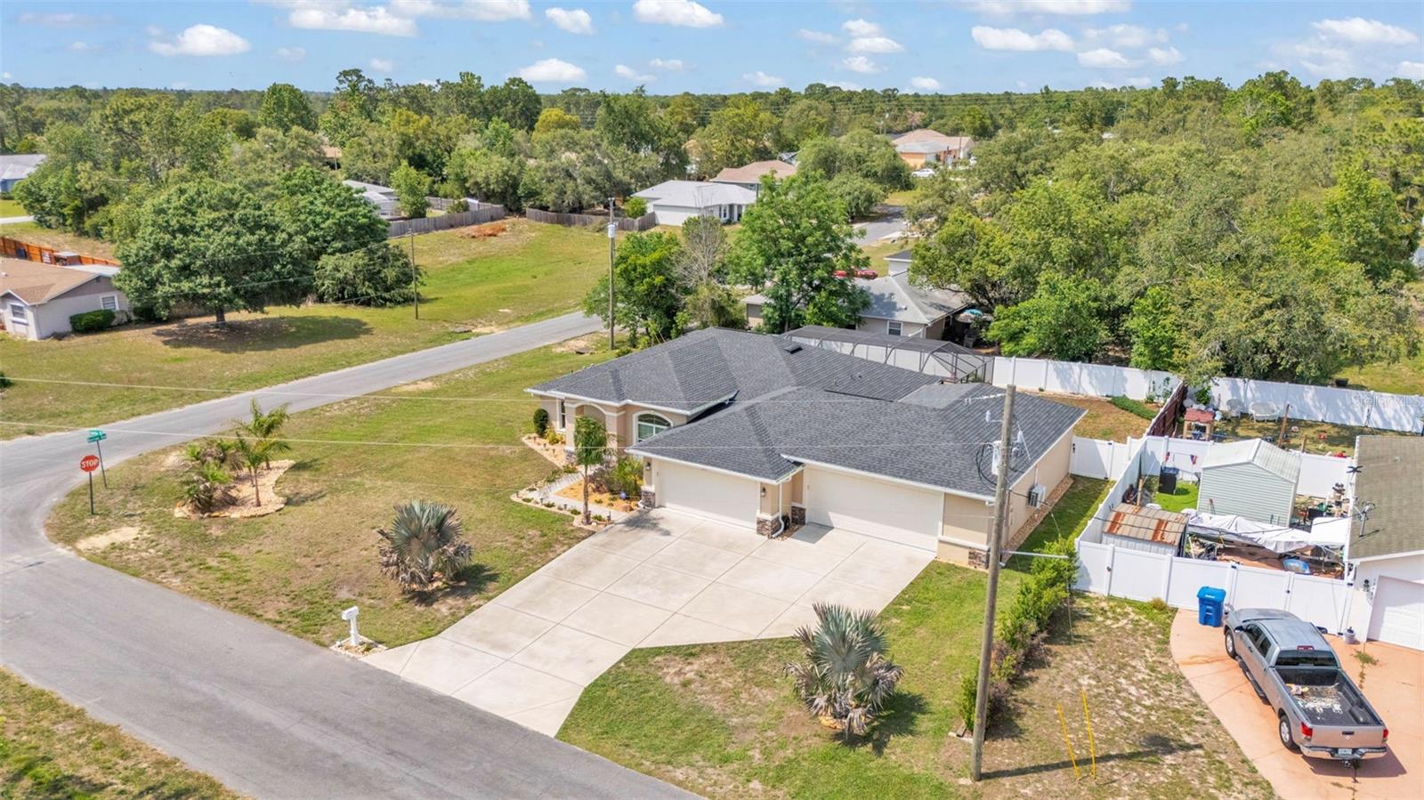 Listing photo id 41 for 11447 Adelia Street