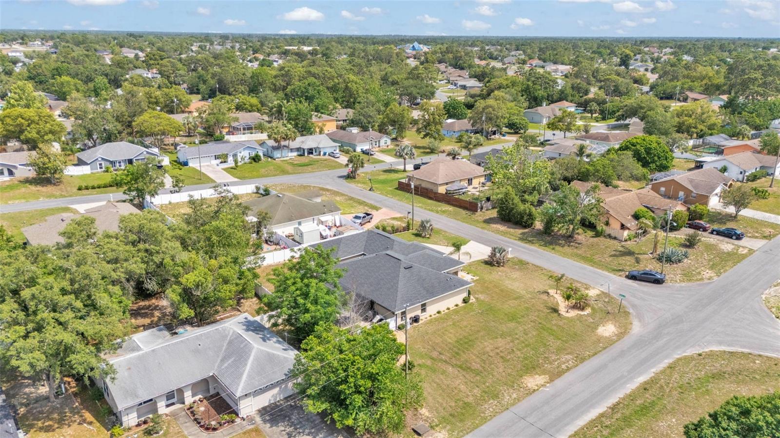 Listing photo id 43 for 11447 Adelia Street