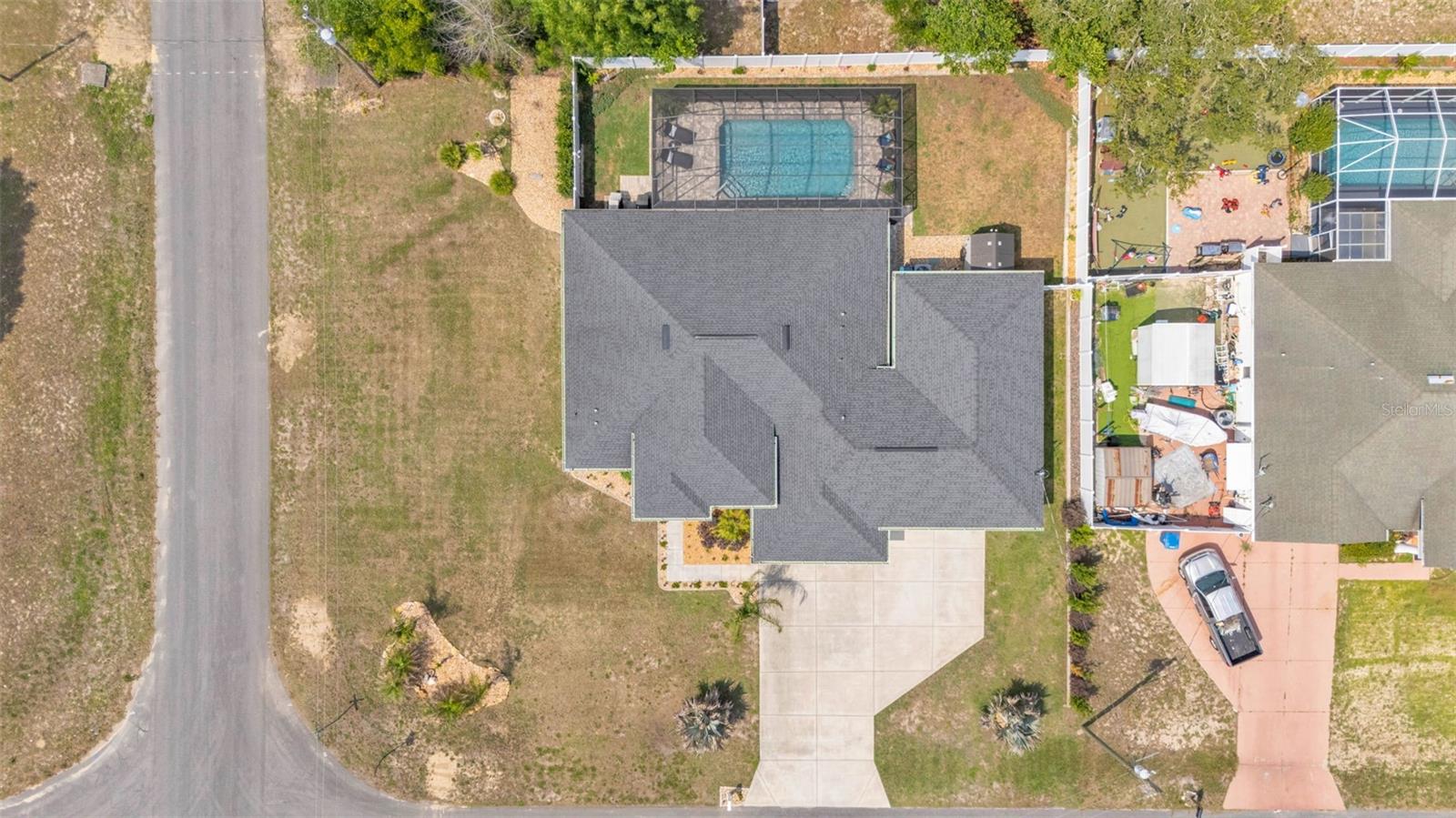 Listing photo id 44 for 11447 Adelia Street