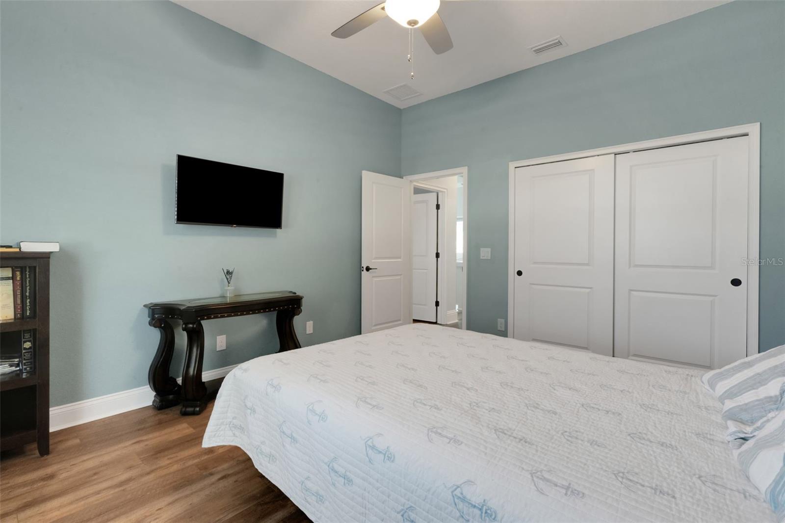 Image 24 of 62 For 1 Brogden Court Se