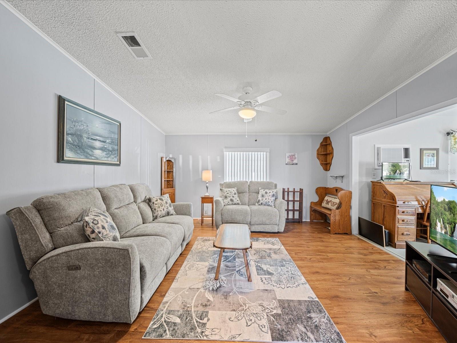 Image 15 of 29 For 6087 Southern Oaks Drive Se