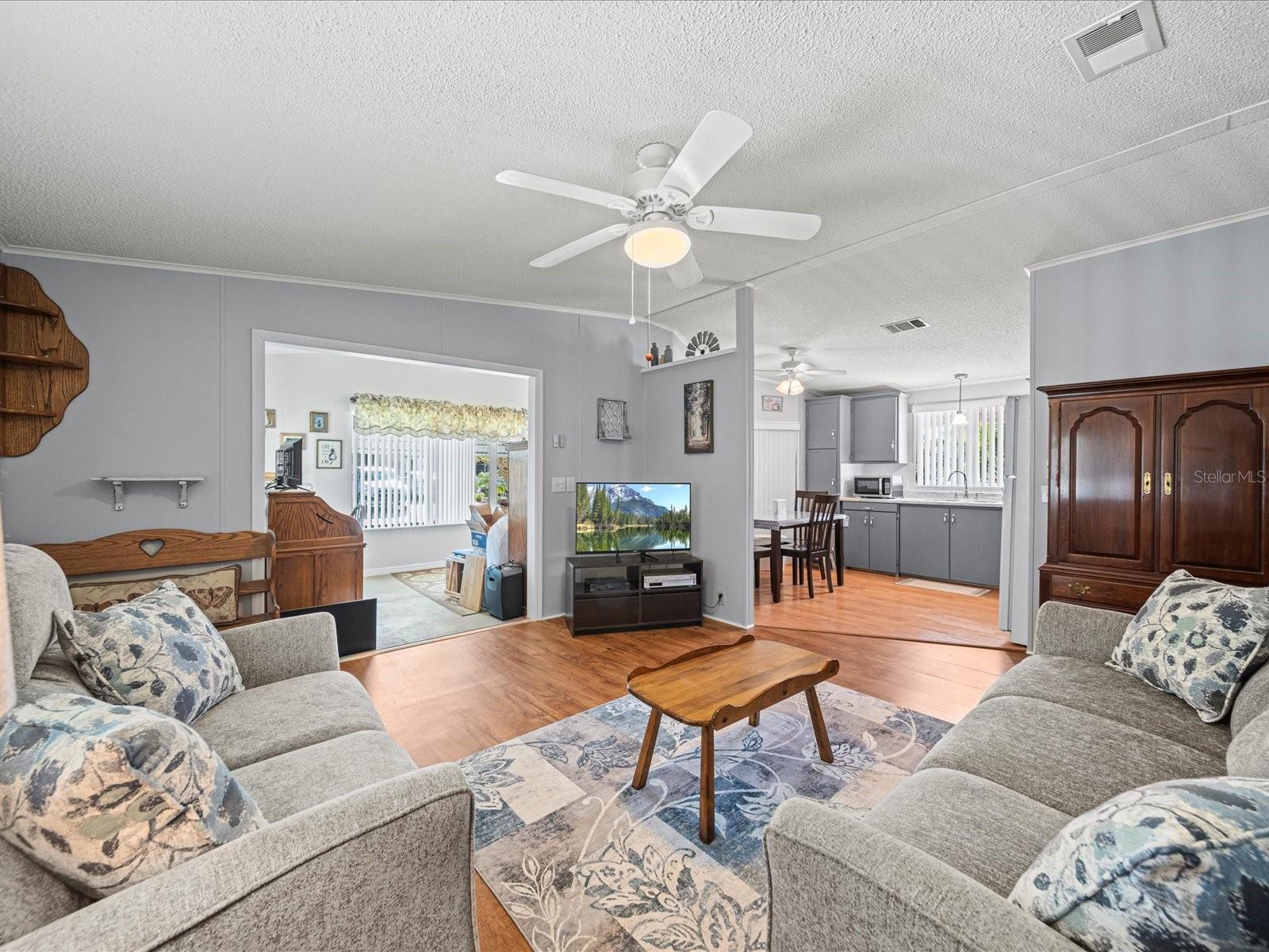 Image 18 of 29 For 6087 Southern Oaks Drive Se