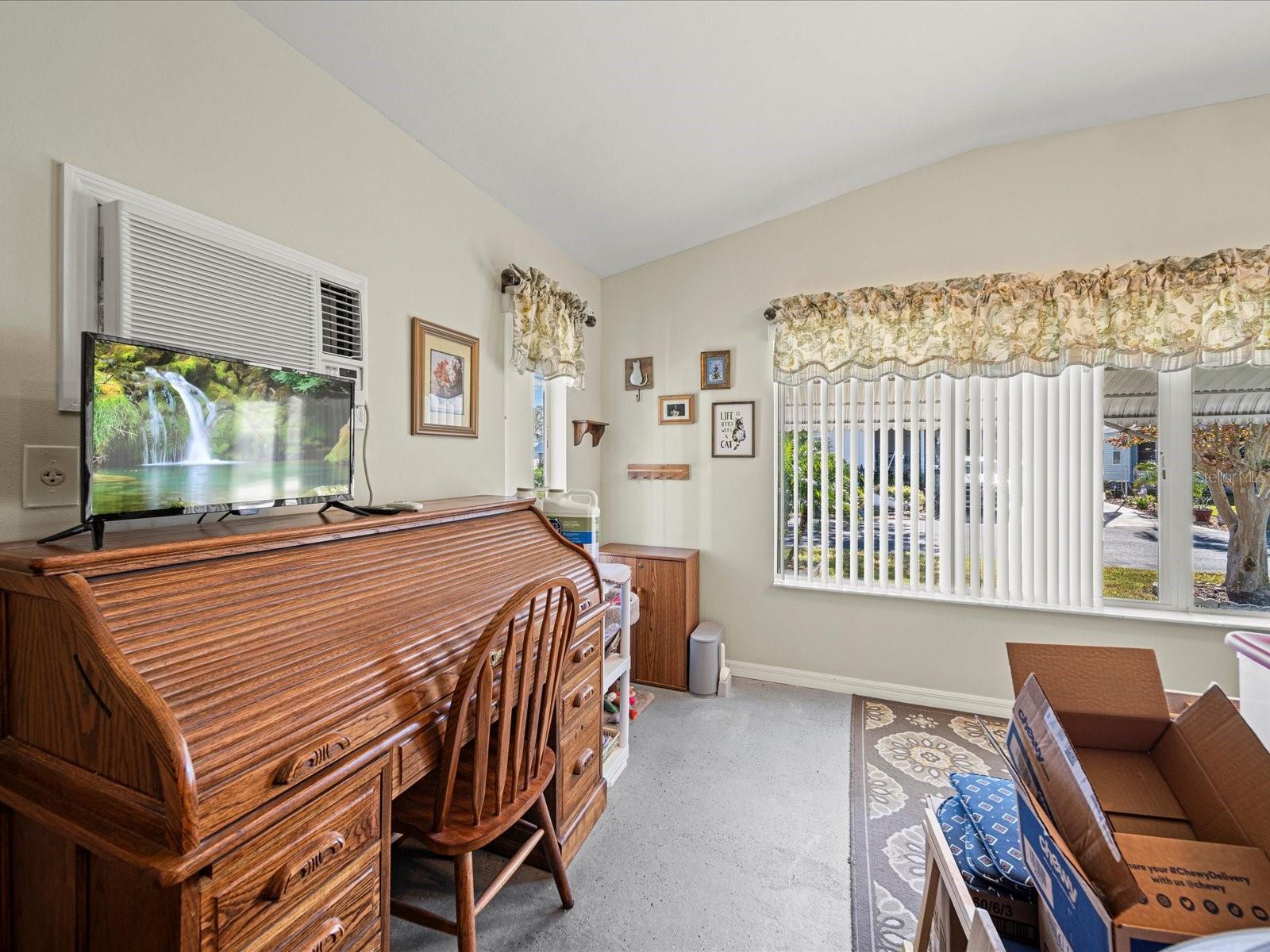 Image 19 of 29 For 6087 Southern Oaks Drive Se