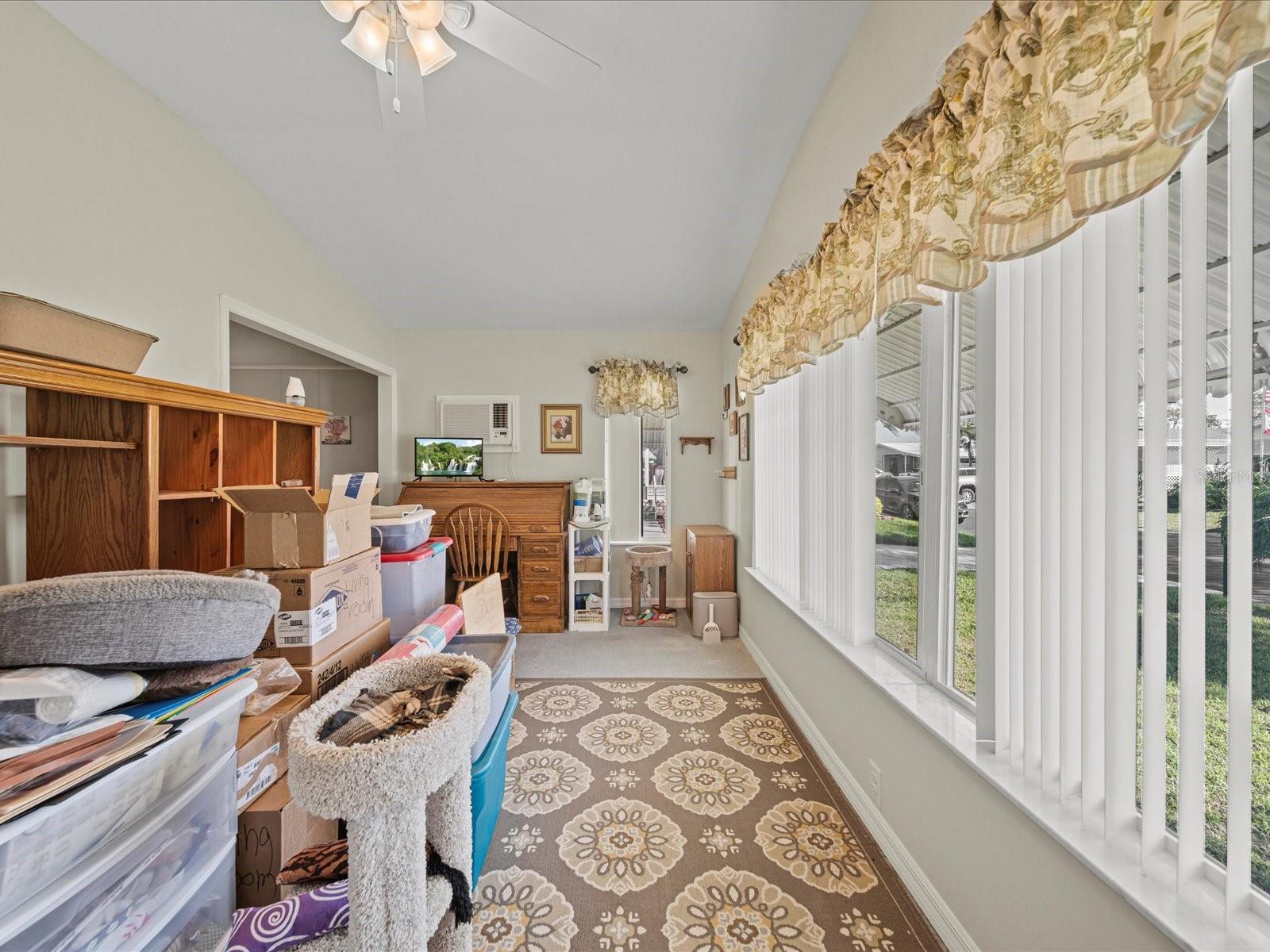 Image 21 of 29 For 6087 Southern Oaks Drive Se