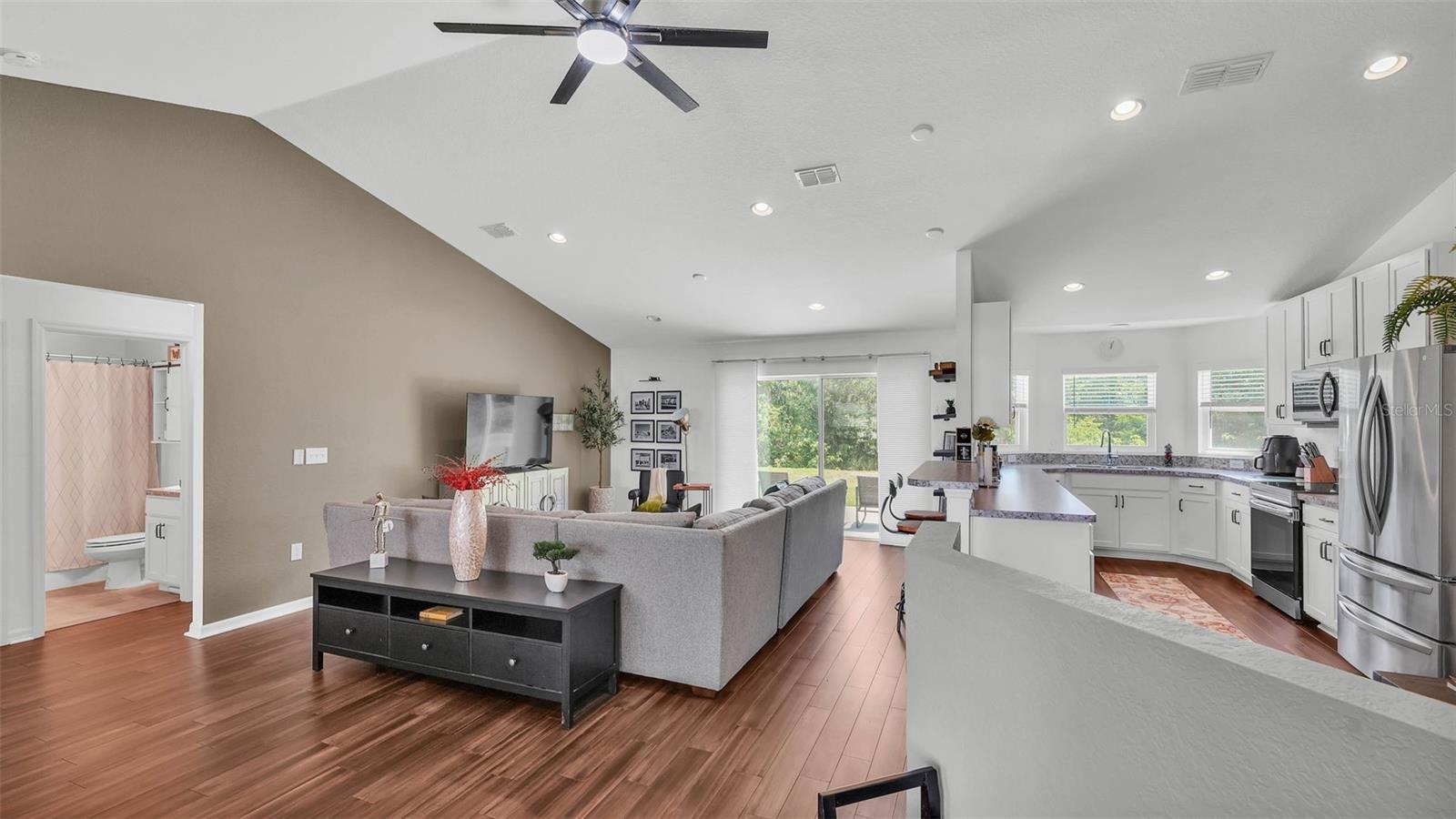 Image 13 of 40 For 4582 Penkert Place