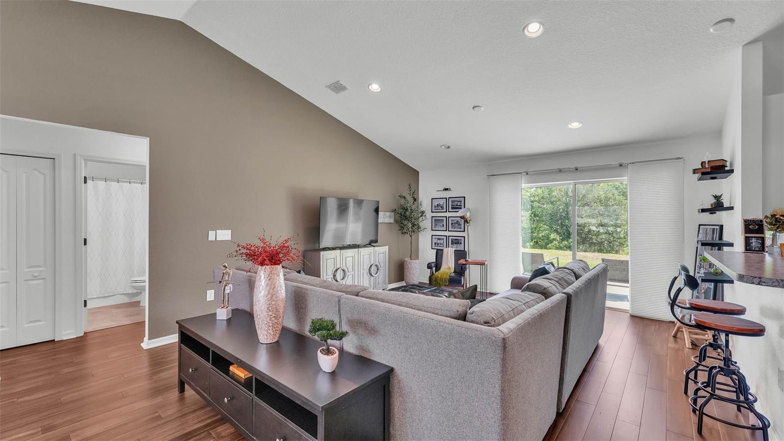 Image 18 of 40 For 4582 Penkert Place
