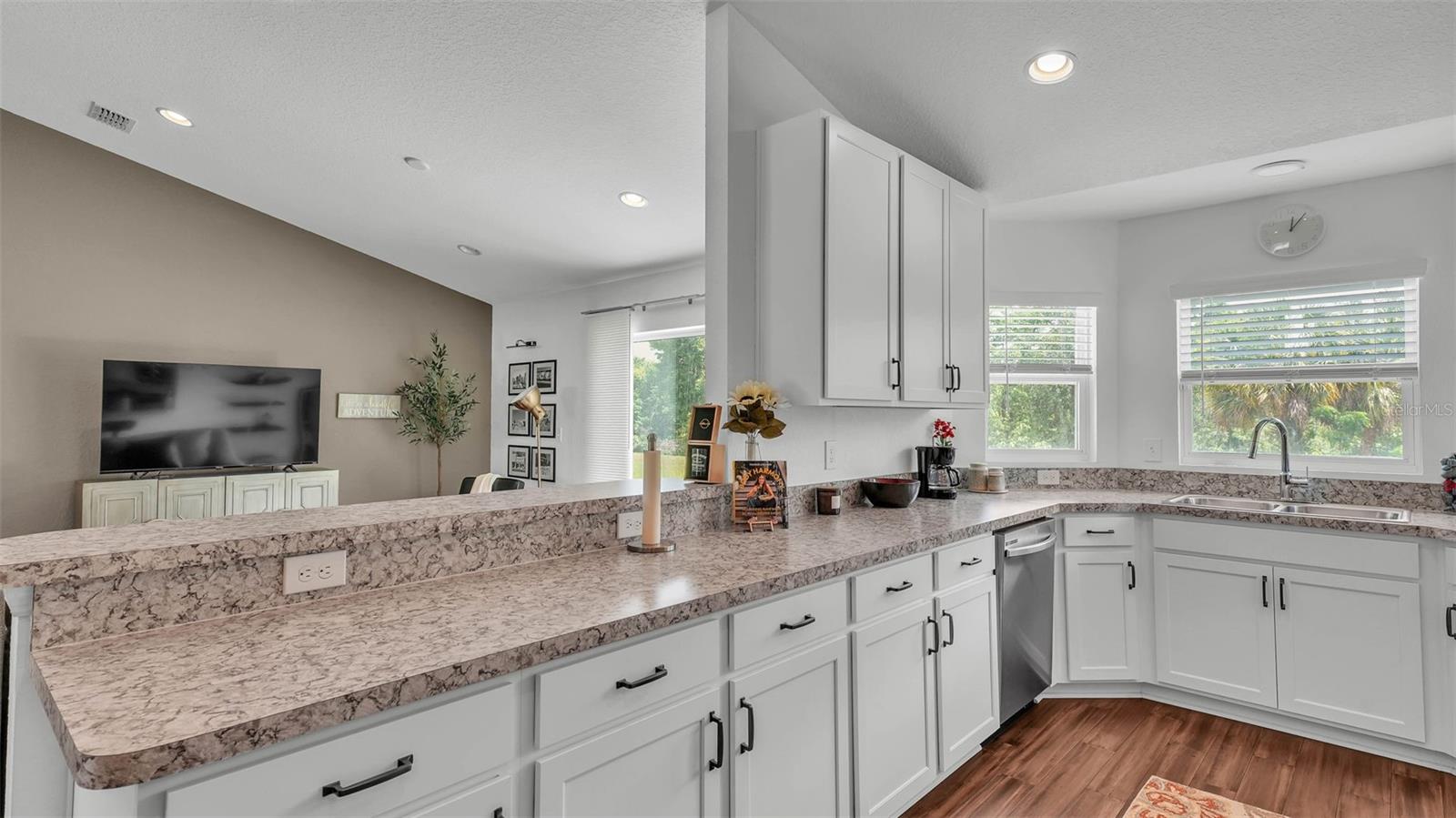 Image 24 of 40 For 4582 Penkert Place