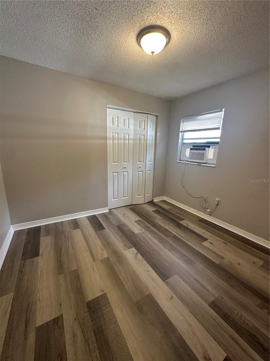Image 7 of 8 For 525 Crawford Street