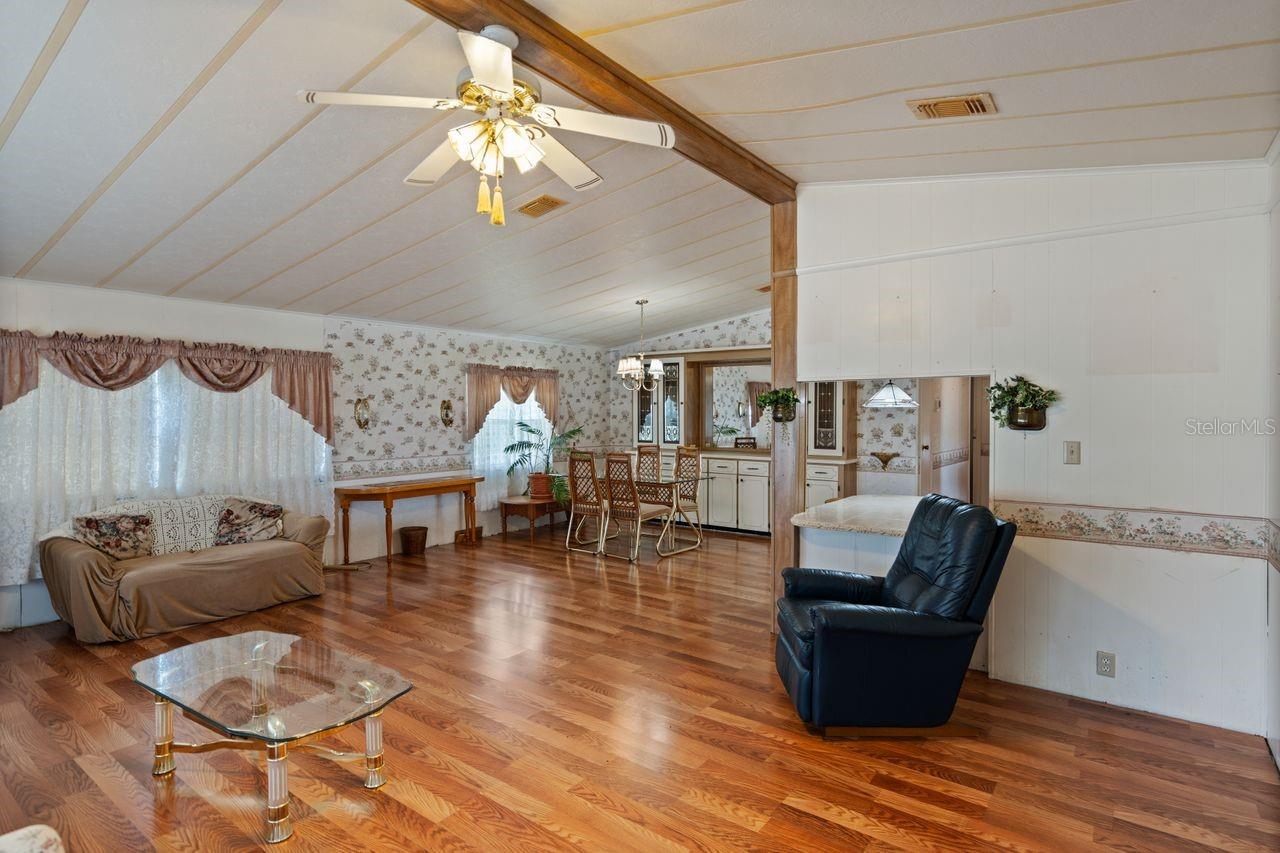 Image 14 of 44 For 6731 Canterbury Drive Ne