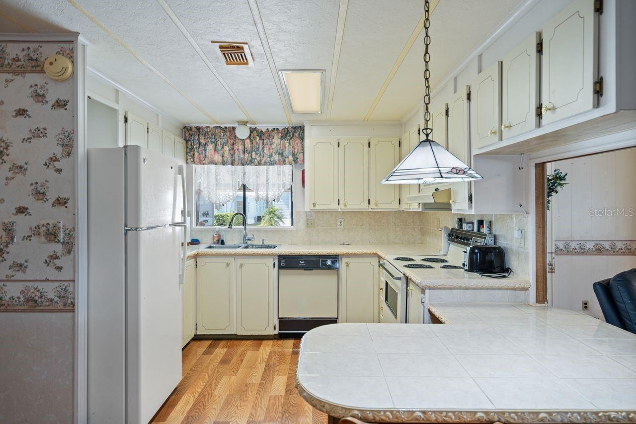 Image 17 of 44 For 6731 Canterbury Drive Ne
