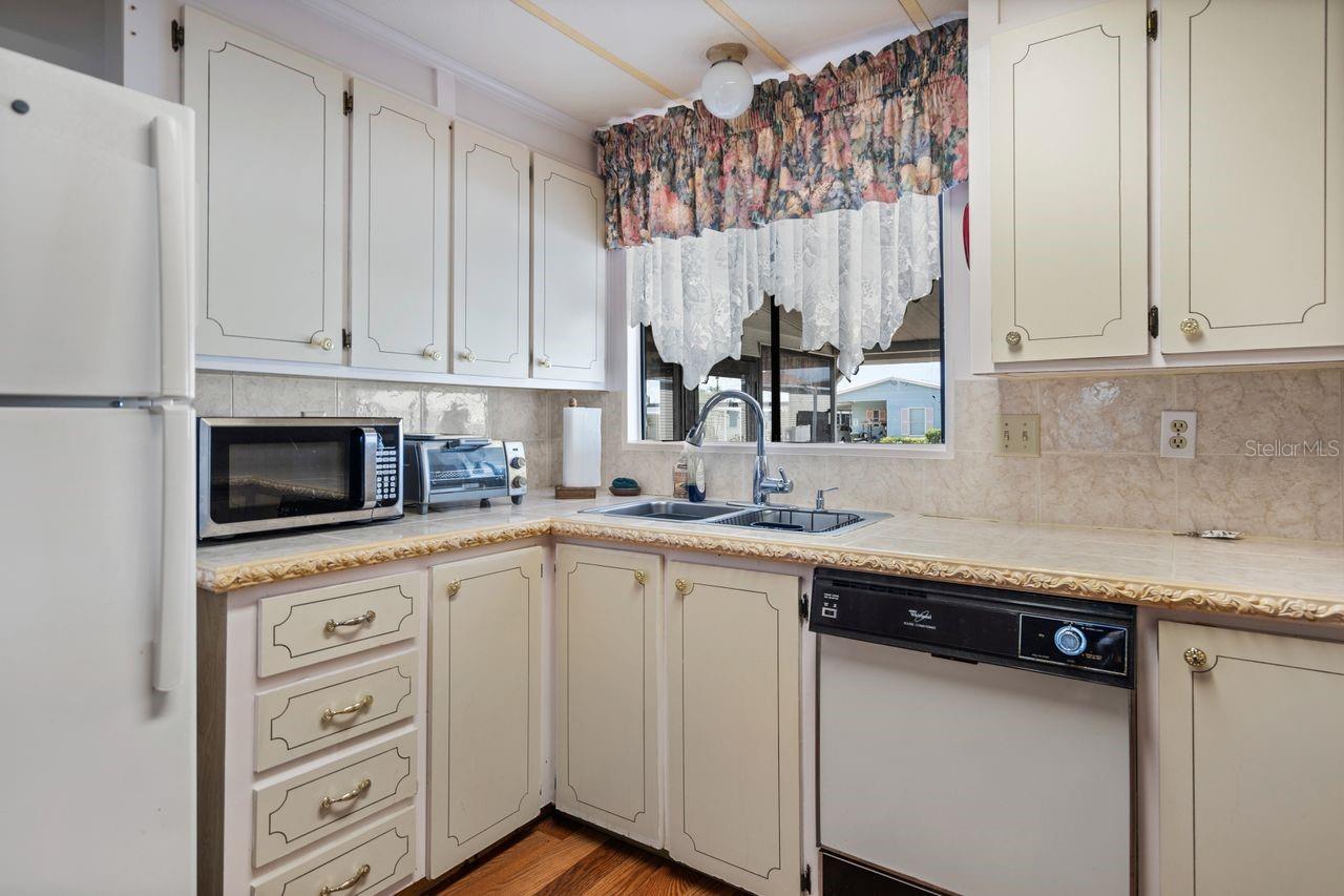 Image 21 of 44 For 6731 Canterbury Drive Ne