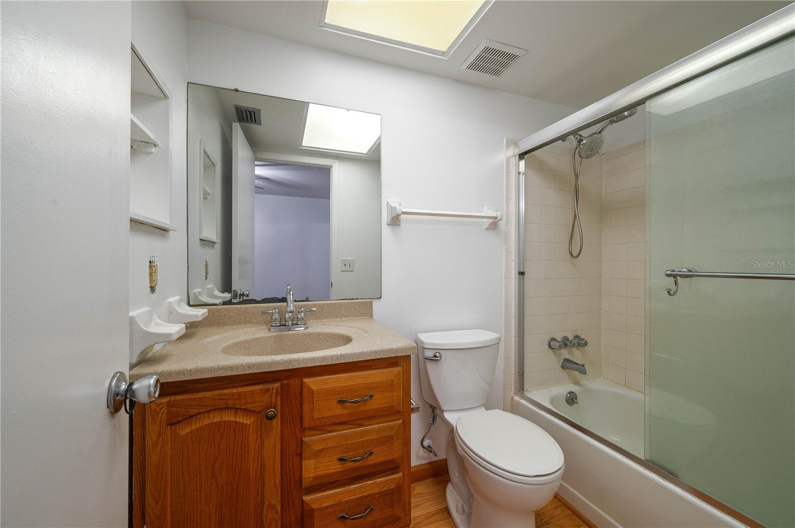 Image 12 of 28 For 409 San Jose Drive