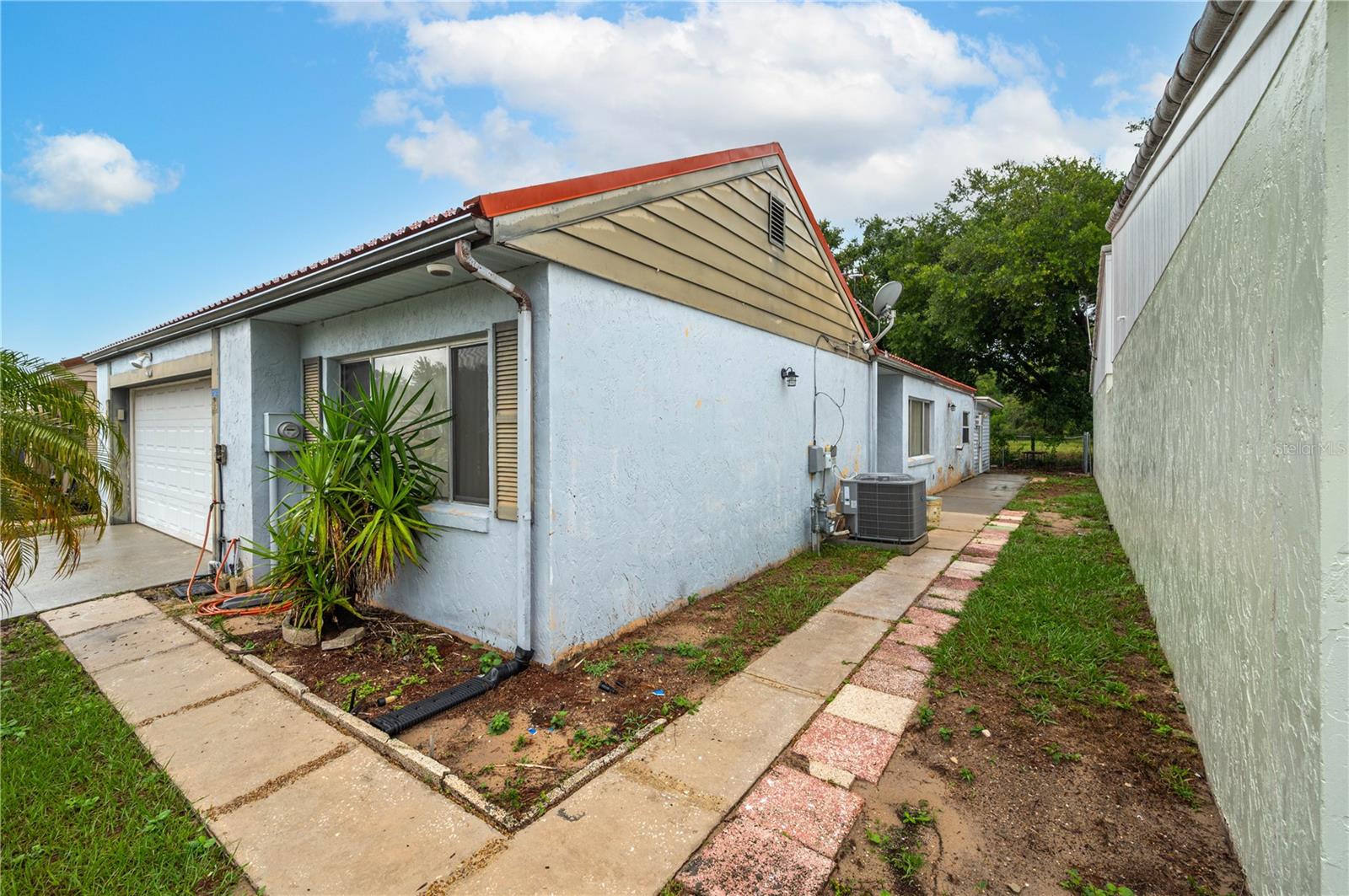Image 3 of 28 For 409 San Jose Drive