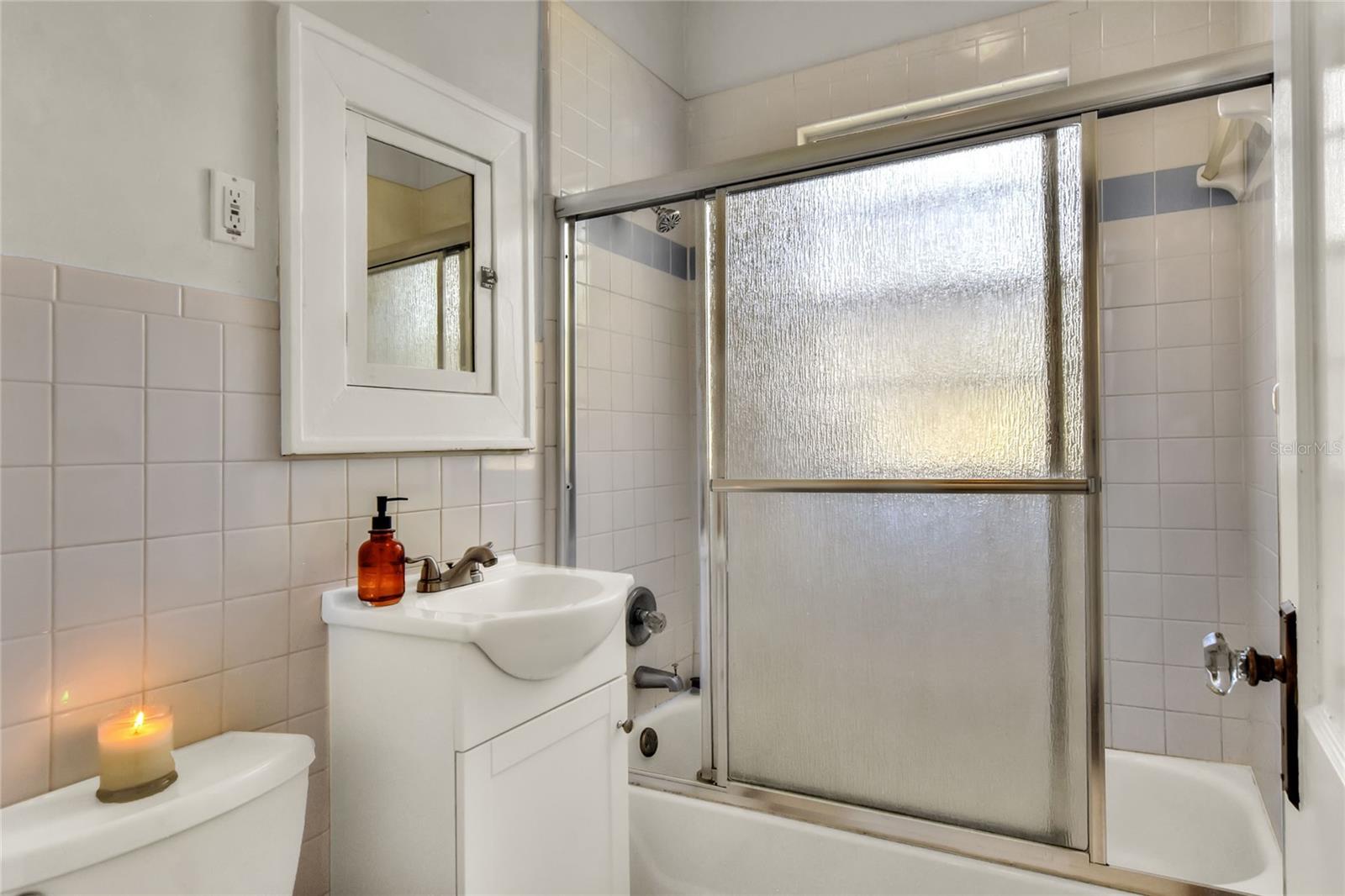 Image 15 of 34 For 211 Park Street 1
