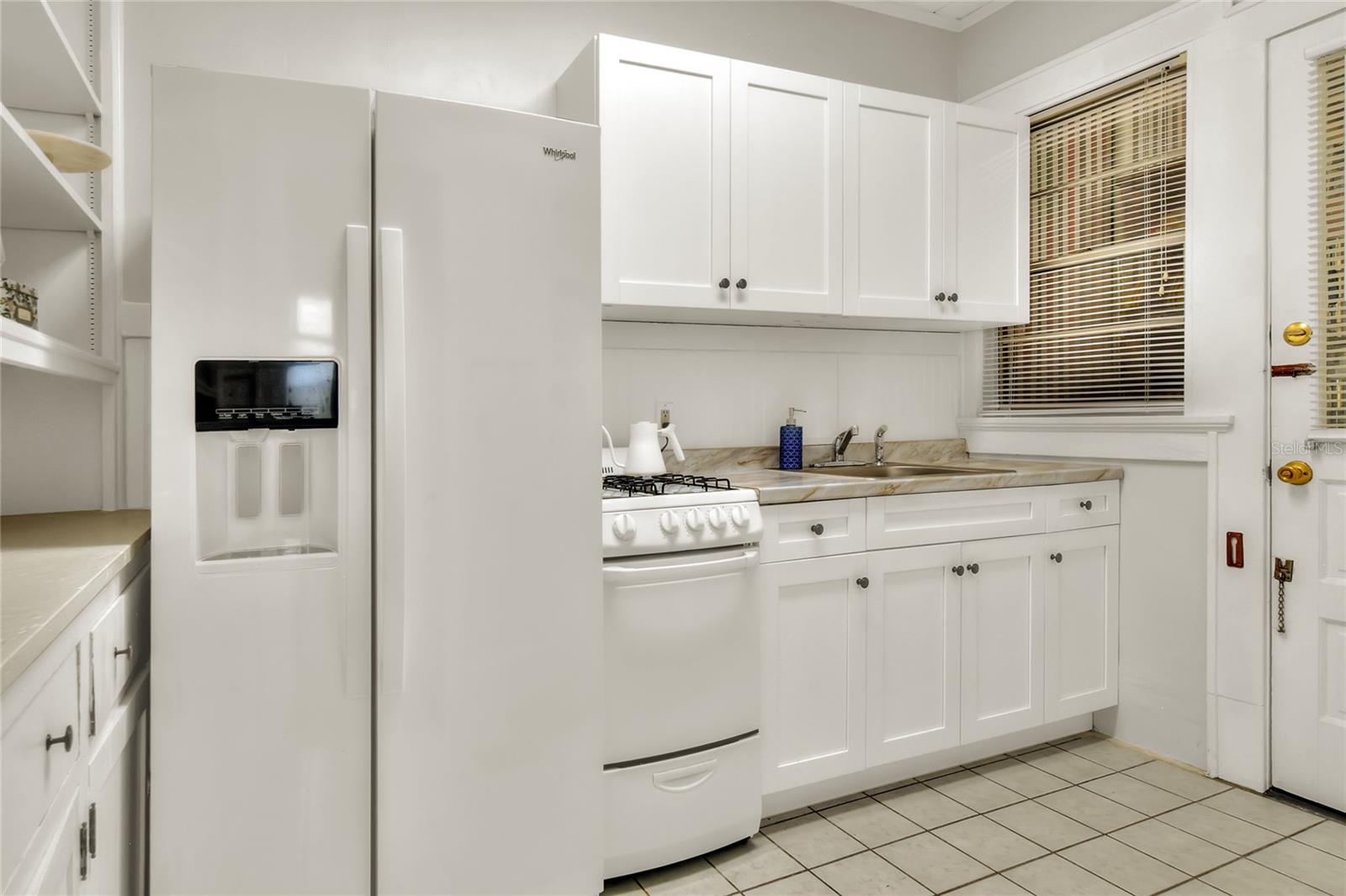 Image 19 of 34 For 211 Park Street 1