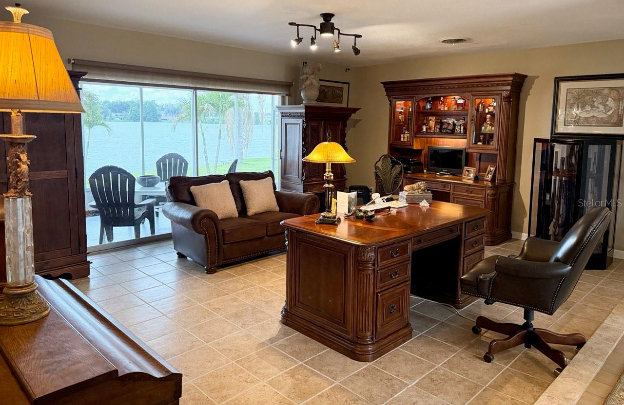 Image 9 of 20 For 1208 Lake Buckeye Drive