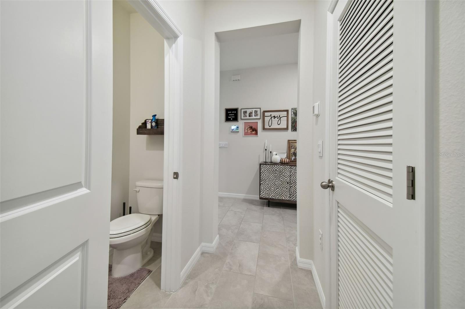 Image 18 of 67 For 15354 Sweet Springs Bend