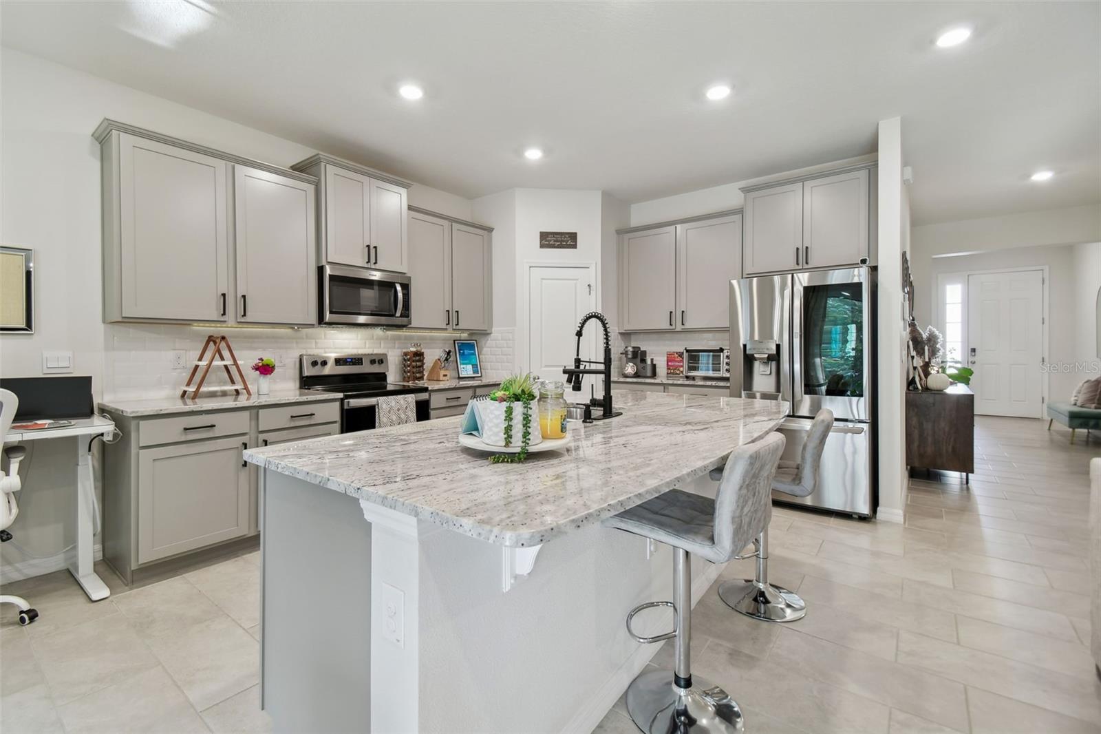 Image 23 of 67 For 15354 Sweet Springs Bend