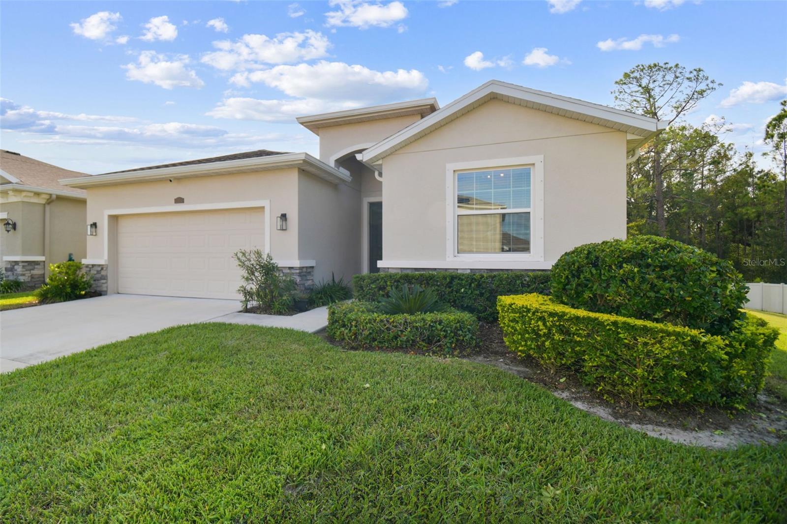 Image 4 of 67 For 15354 Sweet Springs Bend