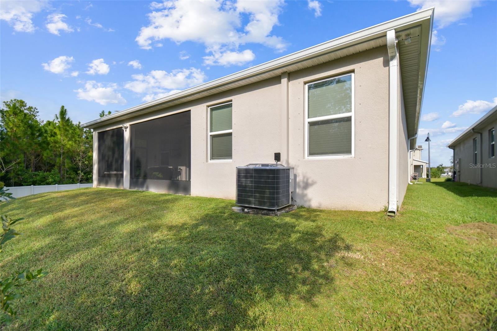 Image 8 of 67 For 15354 Sweet Springs Bend
