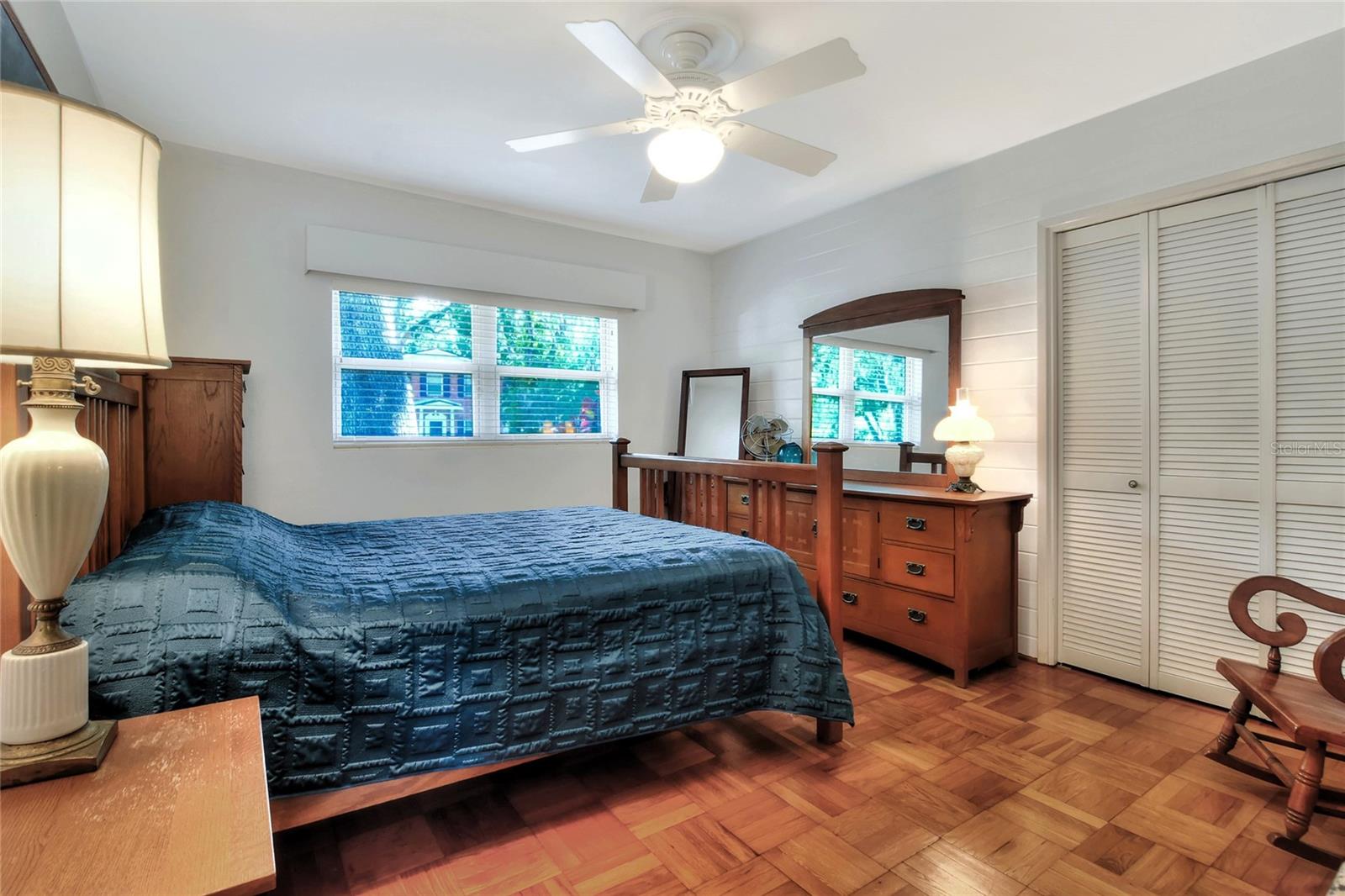 Image 33 of 47 For 618 W Oak Dr