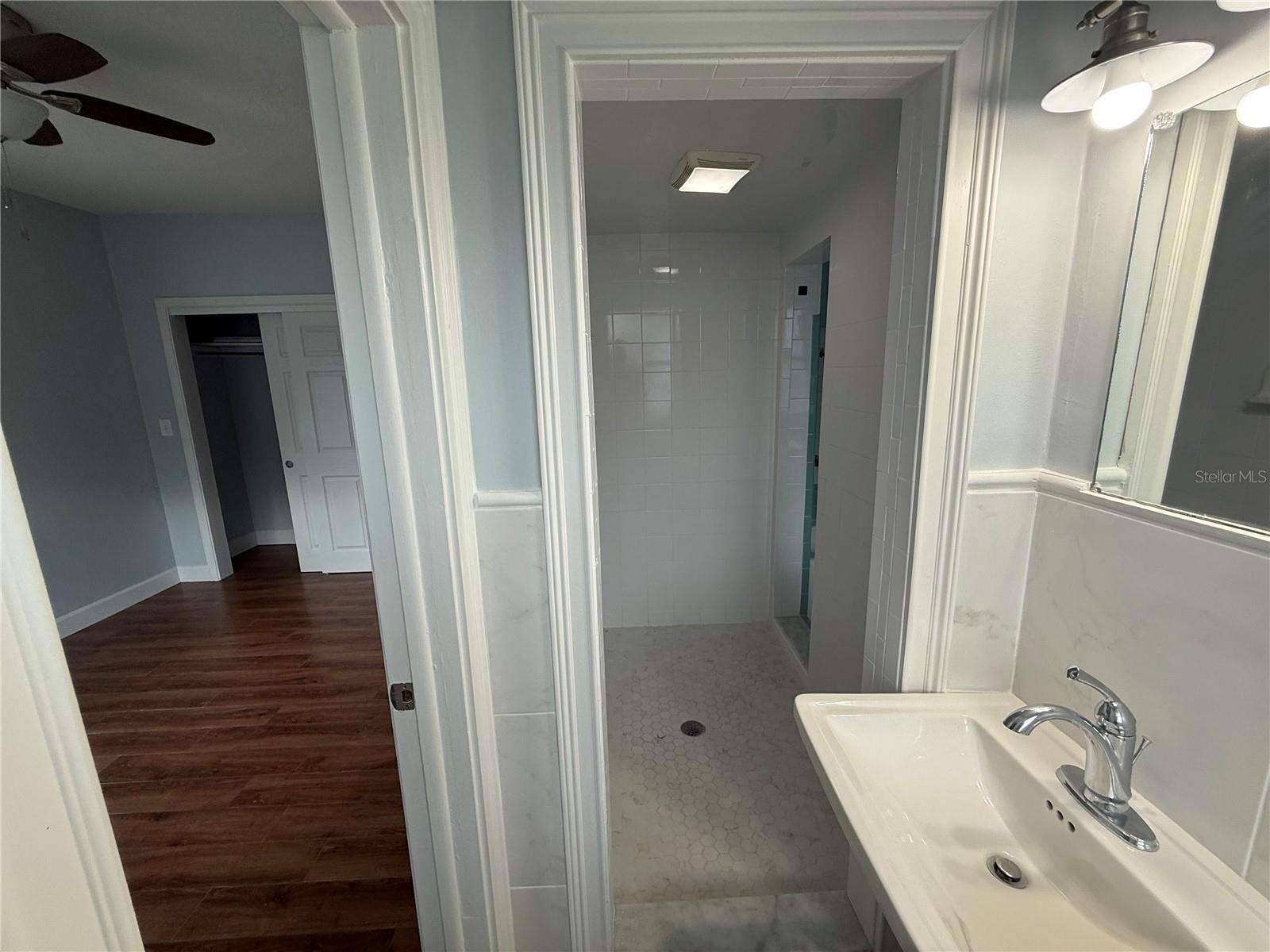 Image 10 of 74 For 1328 Edgewater Beach Drive