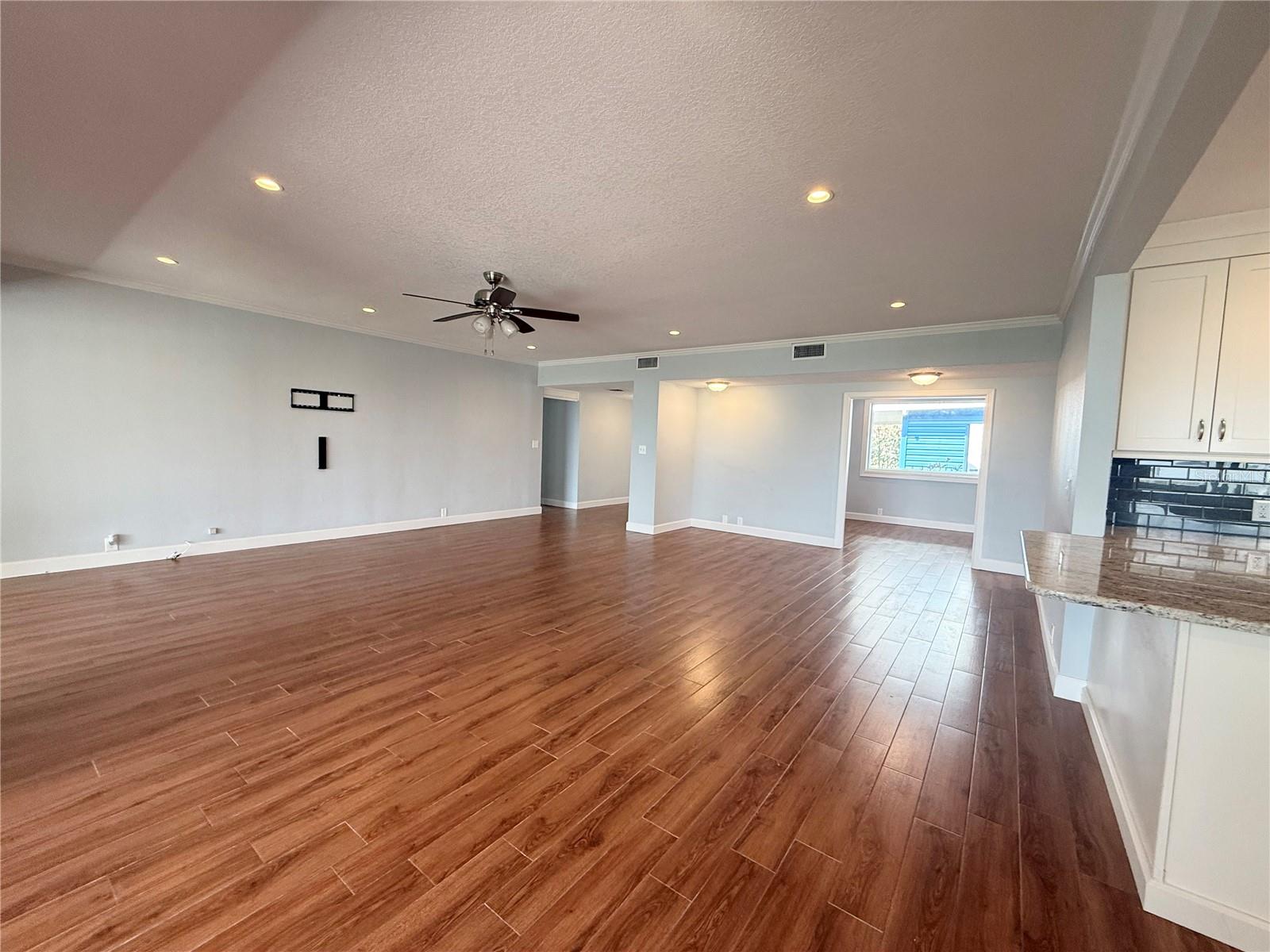 Image 18 of 74 For 1328 Edgewater Beach Drive
