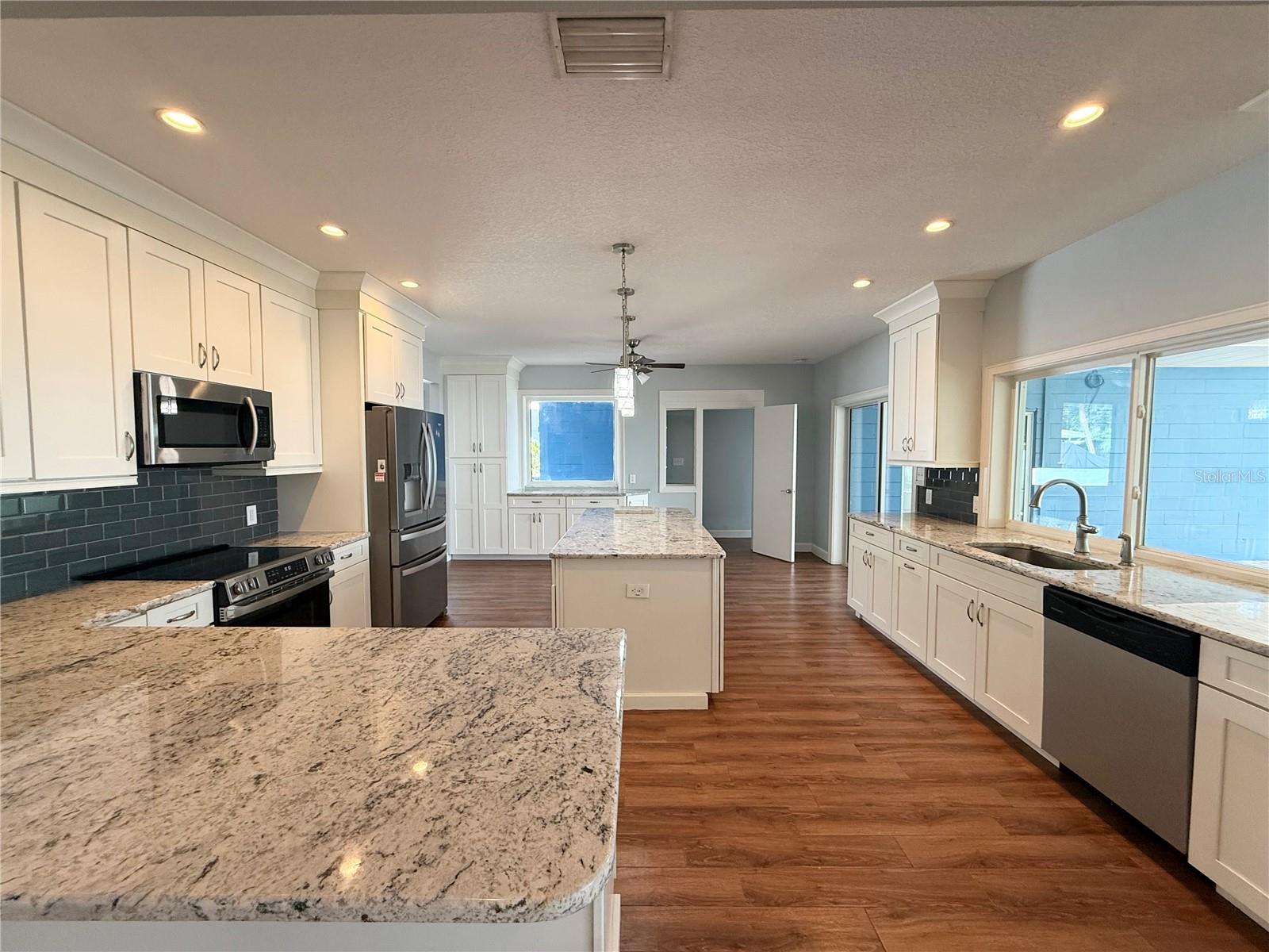 Image 20 of 74 For 1328 Edgewater Beach Drive