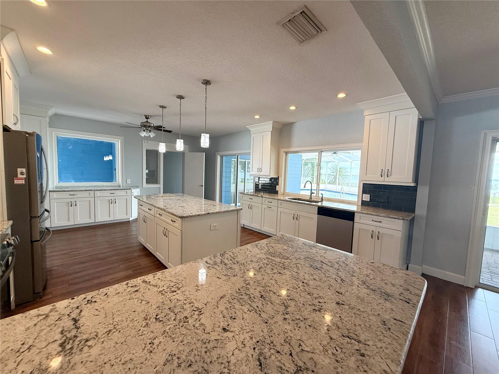 Image 21 of 74 For 1328 Edgewater Beach Drive