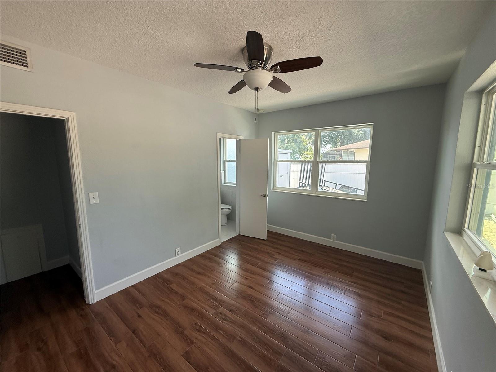 Image 7 of 74 For 1328 Edgewater Beach Drive