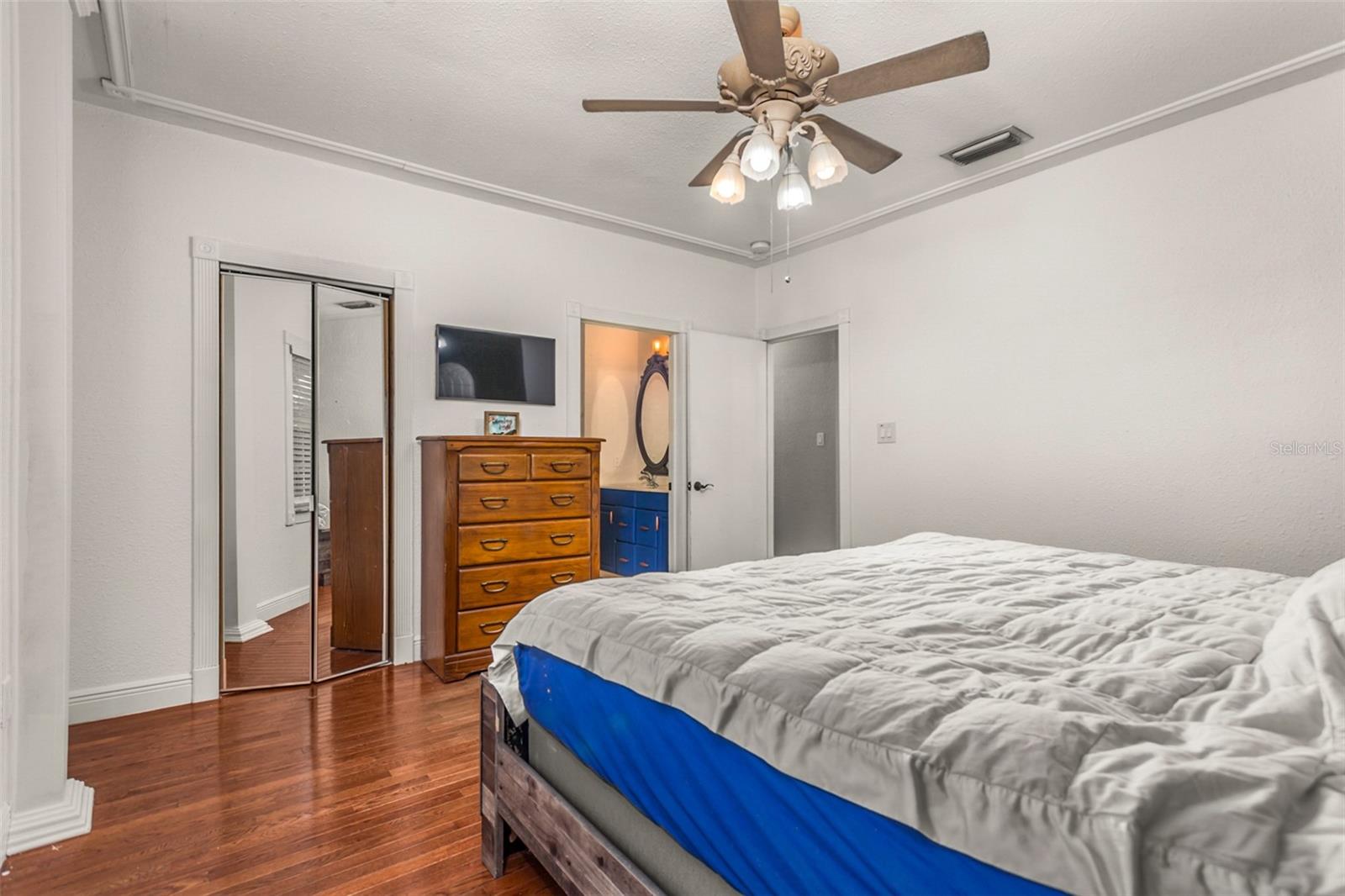 Image 11 of 29 For 402 Patterson Street