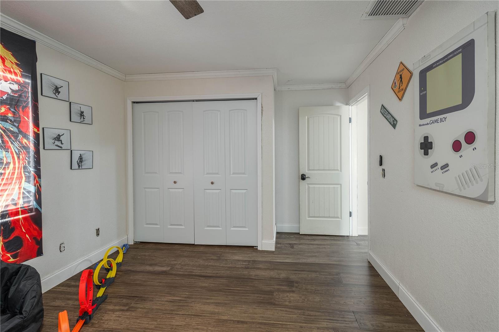 Image 16 of 49 For 2219 New Jersey Rd