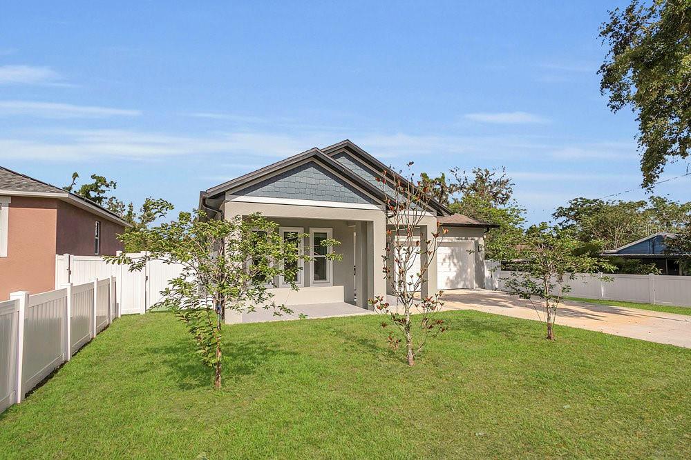 Listing photo id 1 for 5227 Lime Avenue