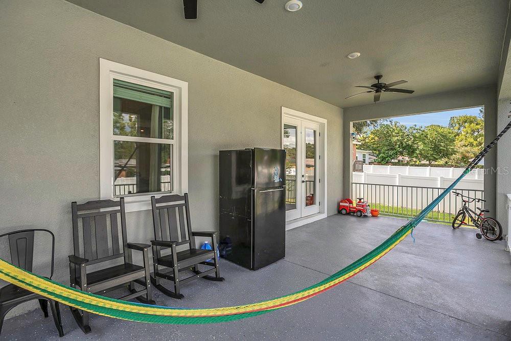 Listing photo id 29 for 5227 Lime Avenue