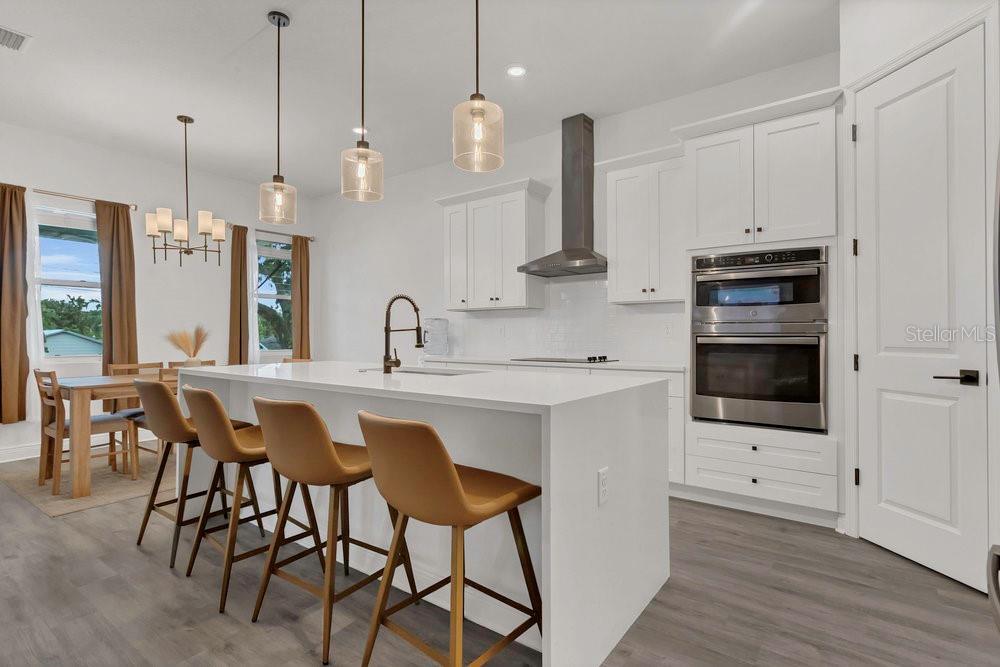 Listing photo id 2 for 5227 Lime Avenue