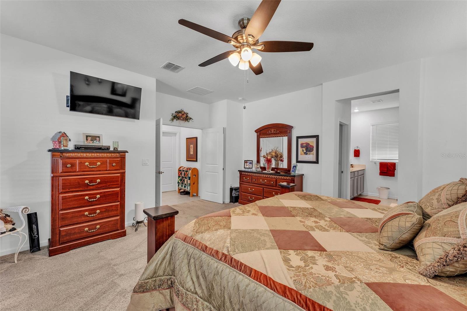 Image 21 of 41 For 280 Pershing Street
