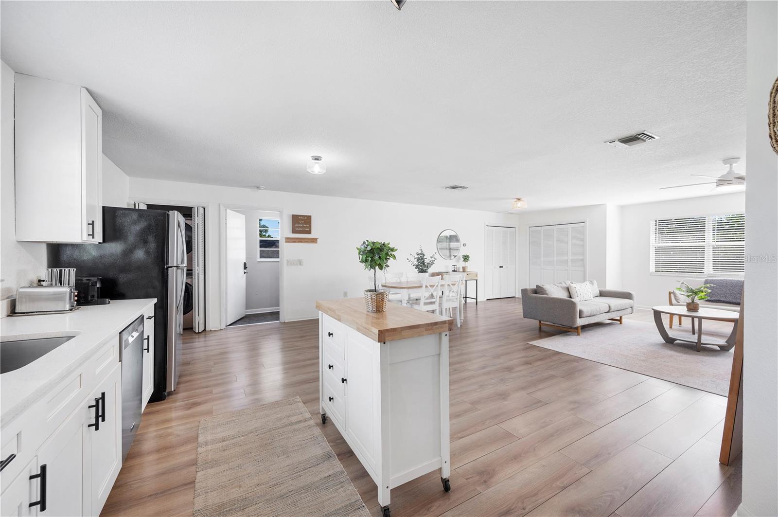 Image 33 of 48 For 916 Woodward Street