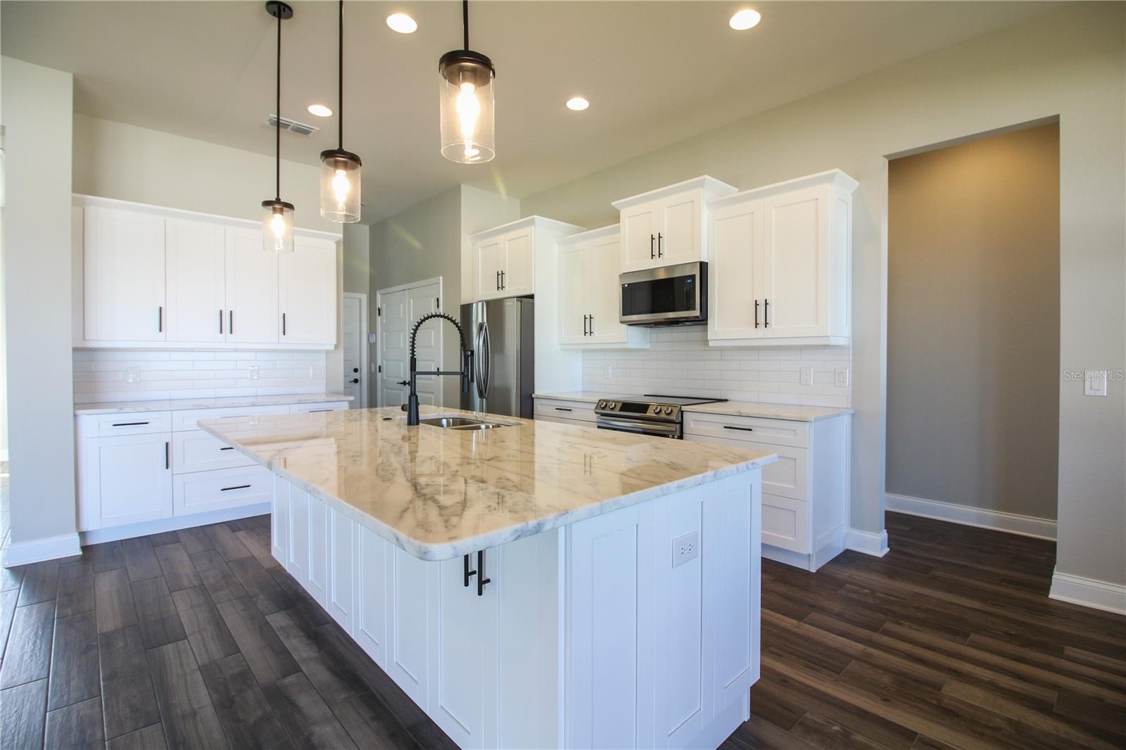 Image 11 of 36 For 6962 Treymont Drive