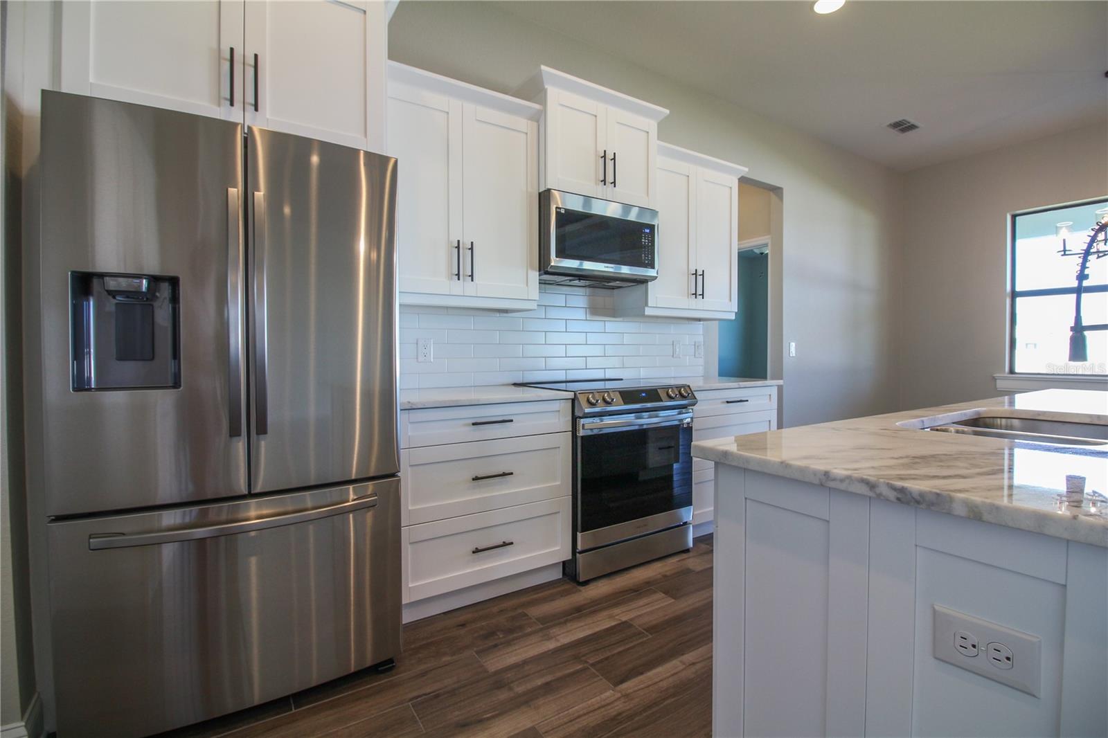 Image 13 of 36 For 6962 Treymont Drive