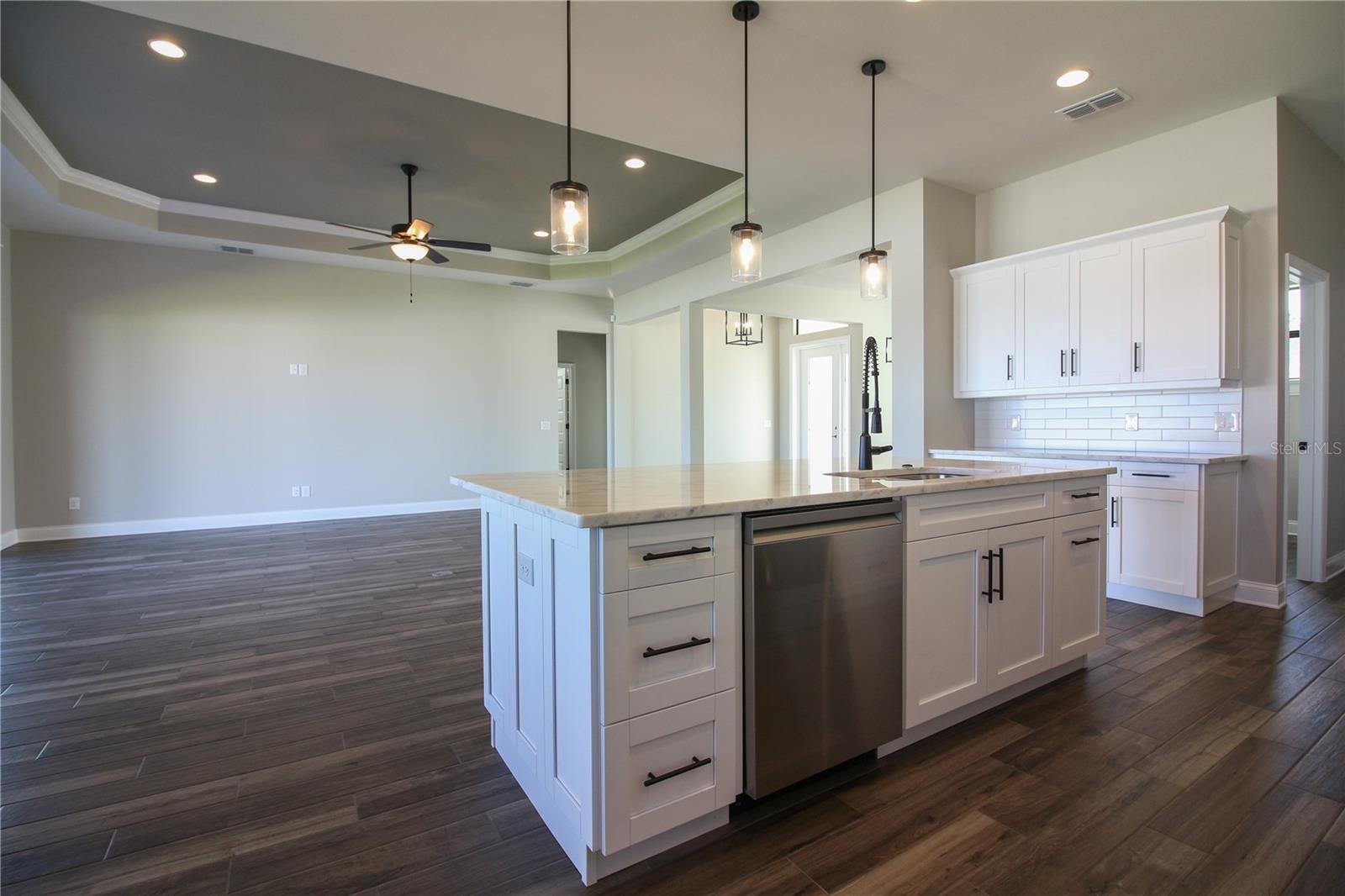 Image 15 of 36 For 6962 Treymont Drive
