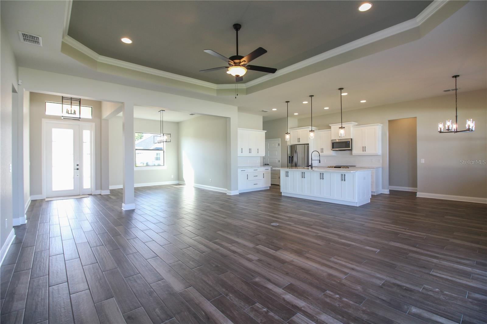 Image 6 of 36 For 6962 Treymont Drive