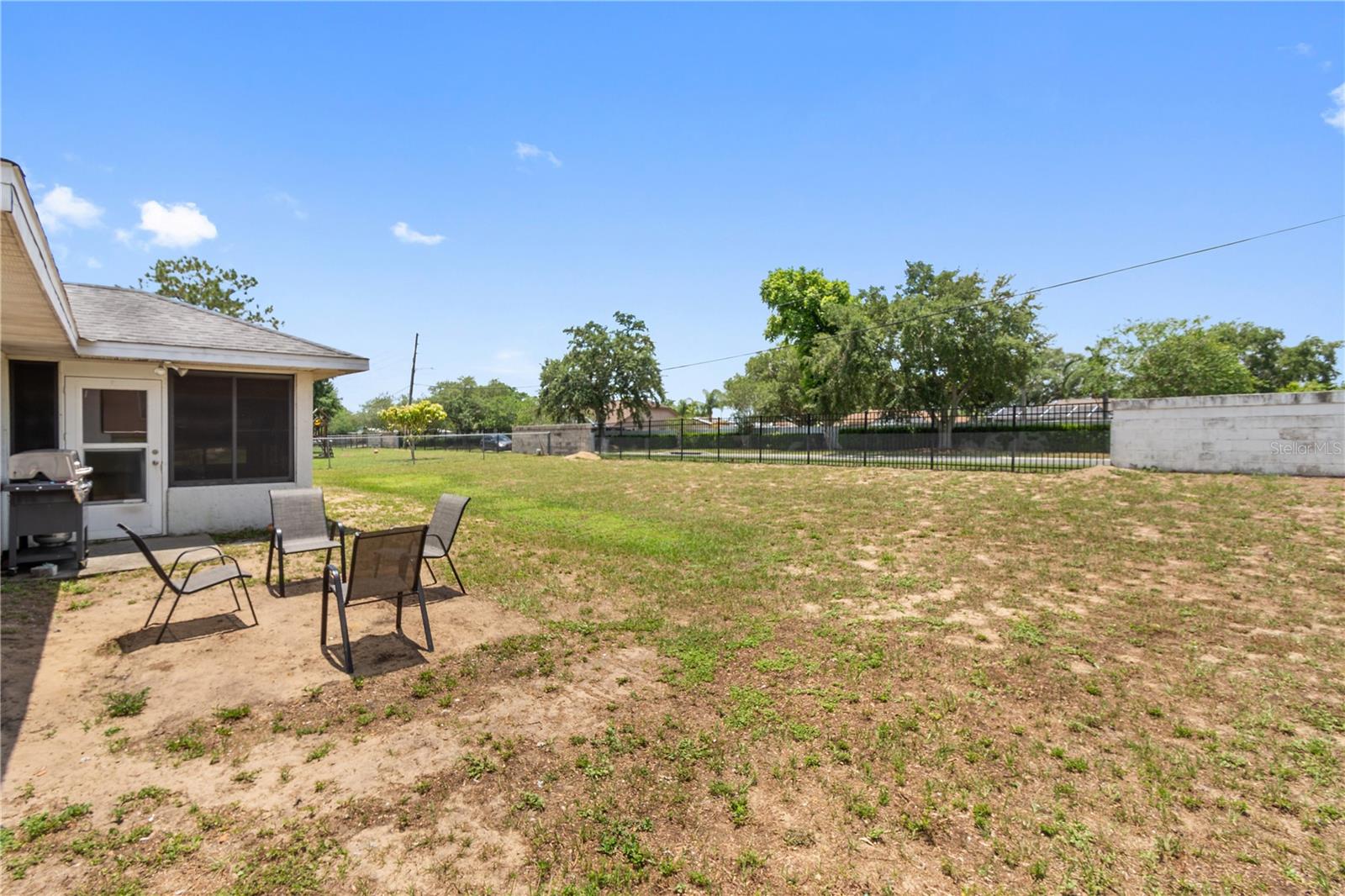 Image 18 of 41 For 790 Chelsea Way